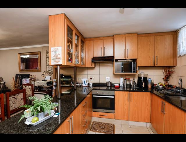 3 BEDROOM APARTMENT FOR SALE IN SOUTH BEACH